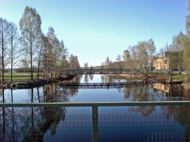 Loppholmsbron tagen från den andra bron över Bottenån i Lindesberg 2011