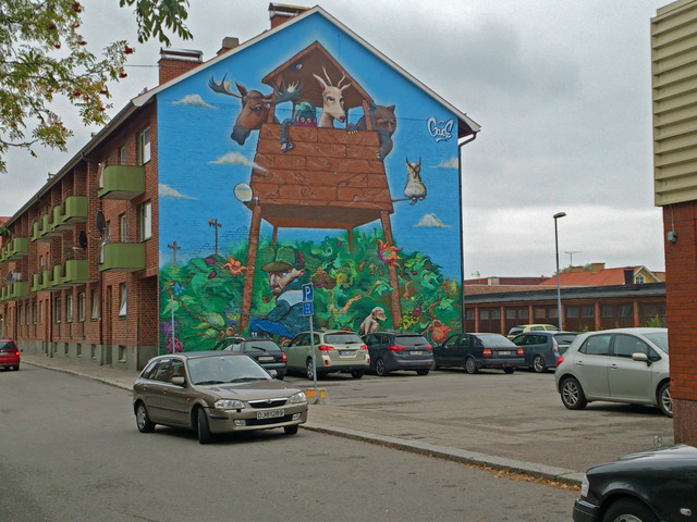 DSC_0161 En av flera fasadmålningar i Lindesberg 2014
