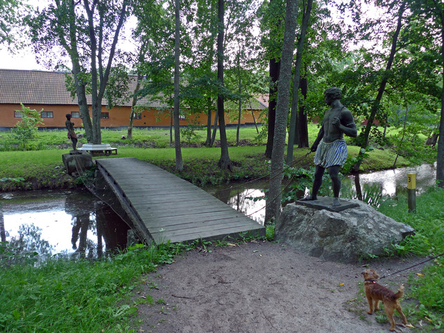 En bro över Igelbäcken i Ulriksdal P1020318