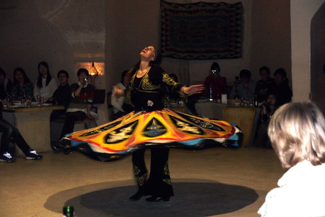En dansös på Turkisk afton 18 mars P1010550