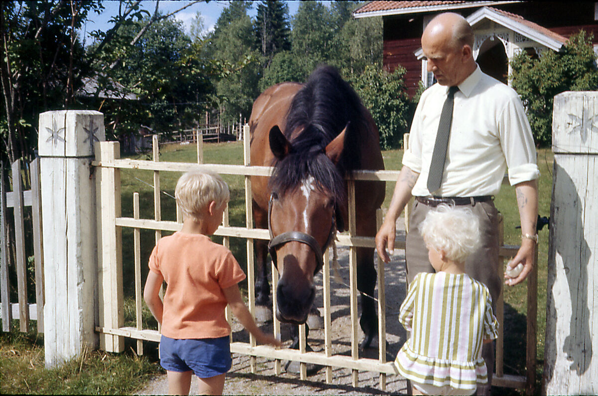 Farfar, Peter och Susanne i Lillskog 1967 kopiera