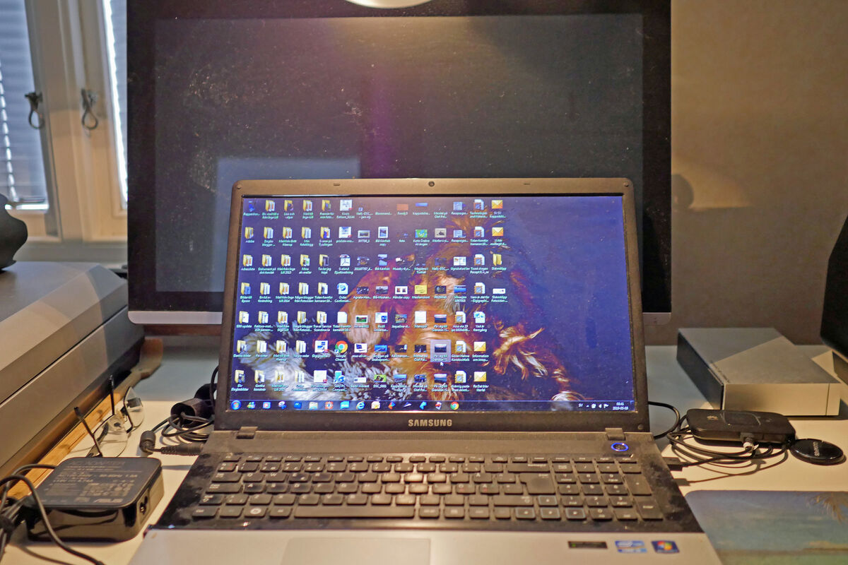 P1070090 Min Laptop Samsung