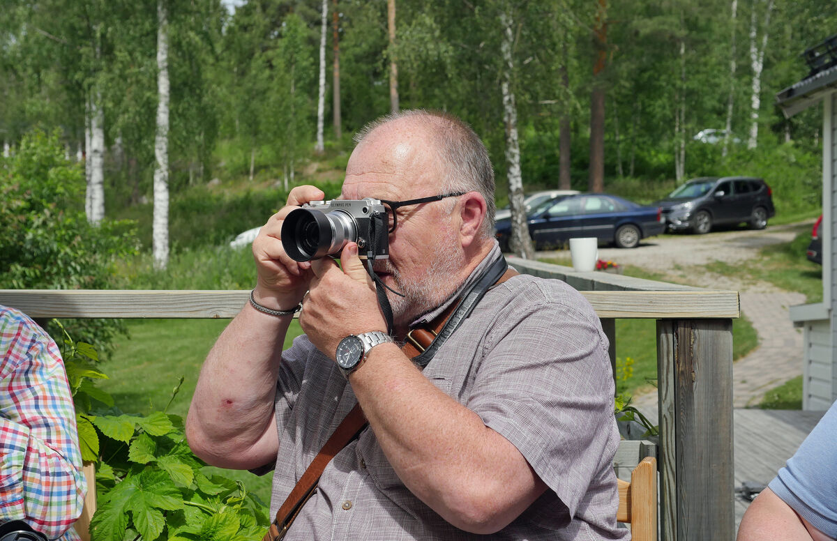 P1070732 Göran R med kamera