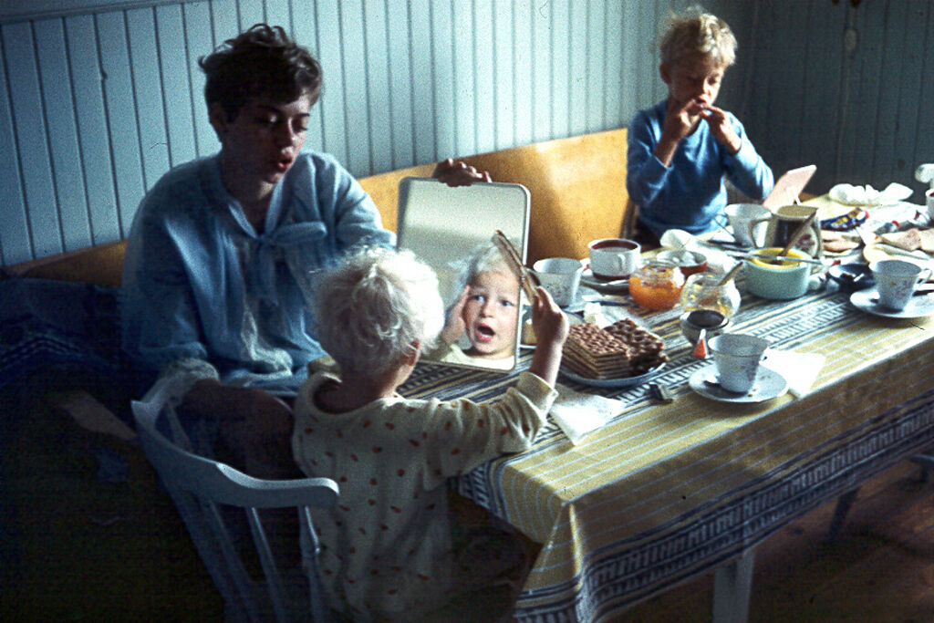 042 Frukost på Lilåkern 1967 kopiera