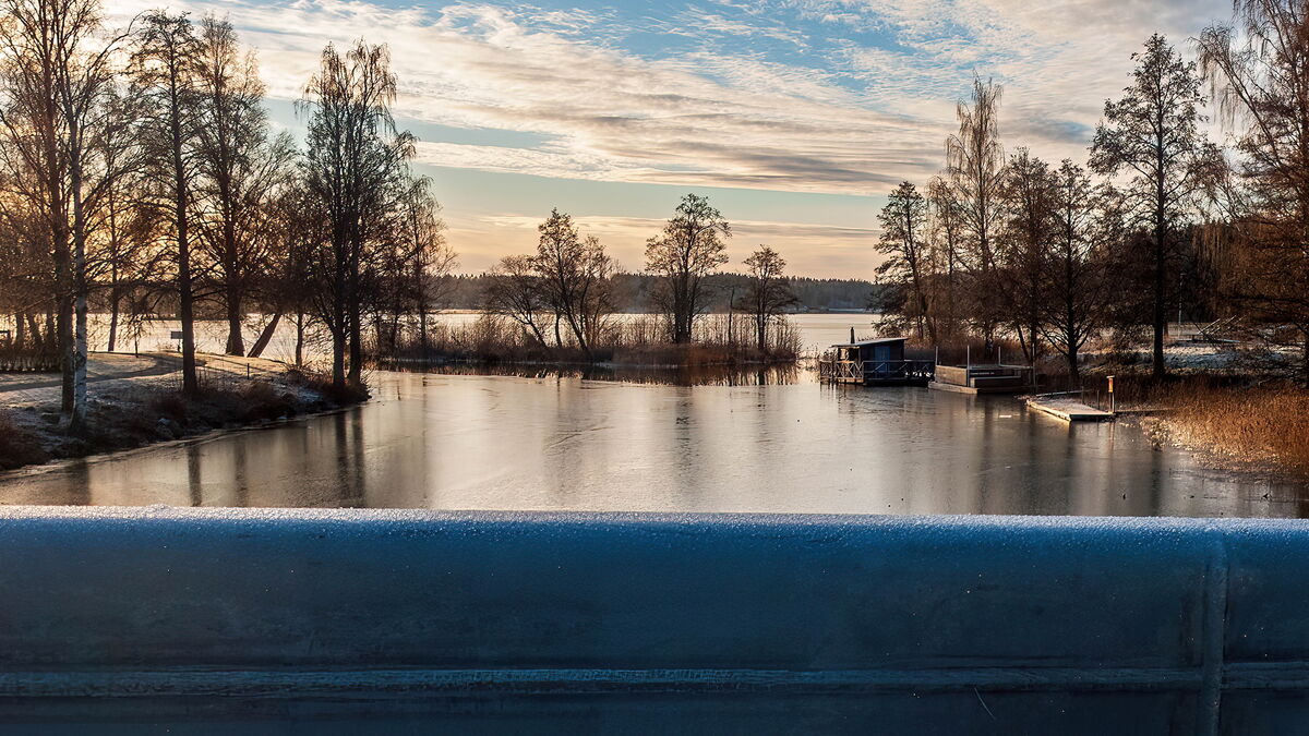 P1060206 En vy mot Lindesjön från nya Loppholmsbron.jpg--SharpenAI-Standard.jpg 2